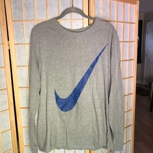 Nike longsleeve tee